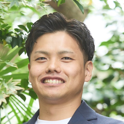 中島由裕氏